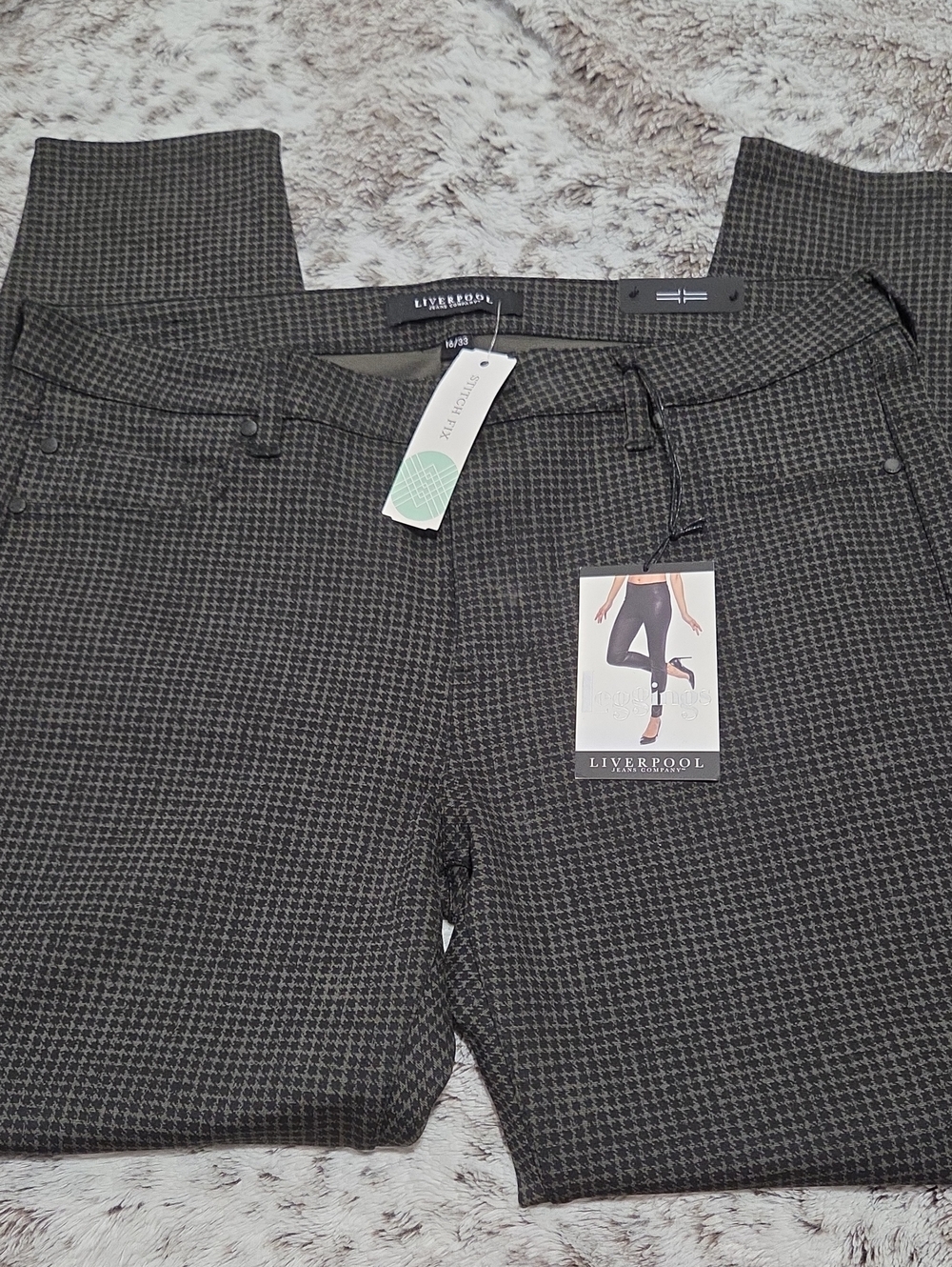 Liverpool Women's Black/Green Houndstooth Pull-On Pants